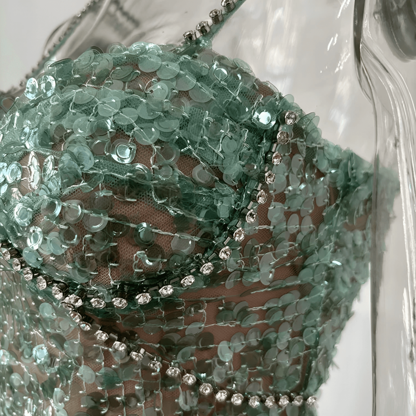 Emerald Elbise